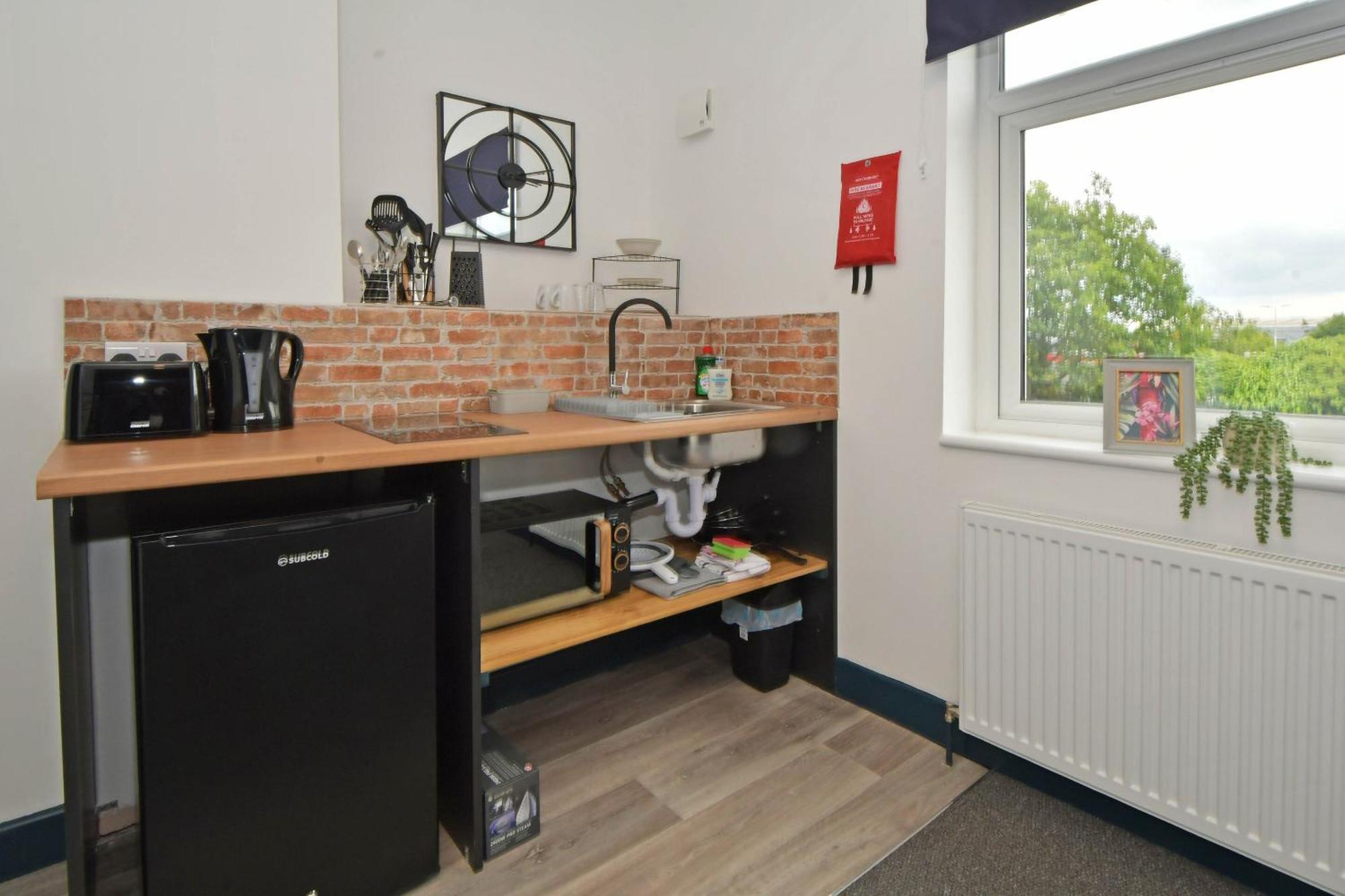 Stay At Shobnall Road Rooms And Studios Burton Exterior photo
