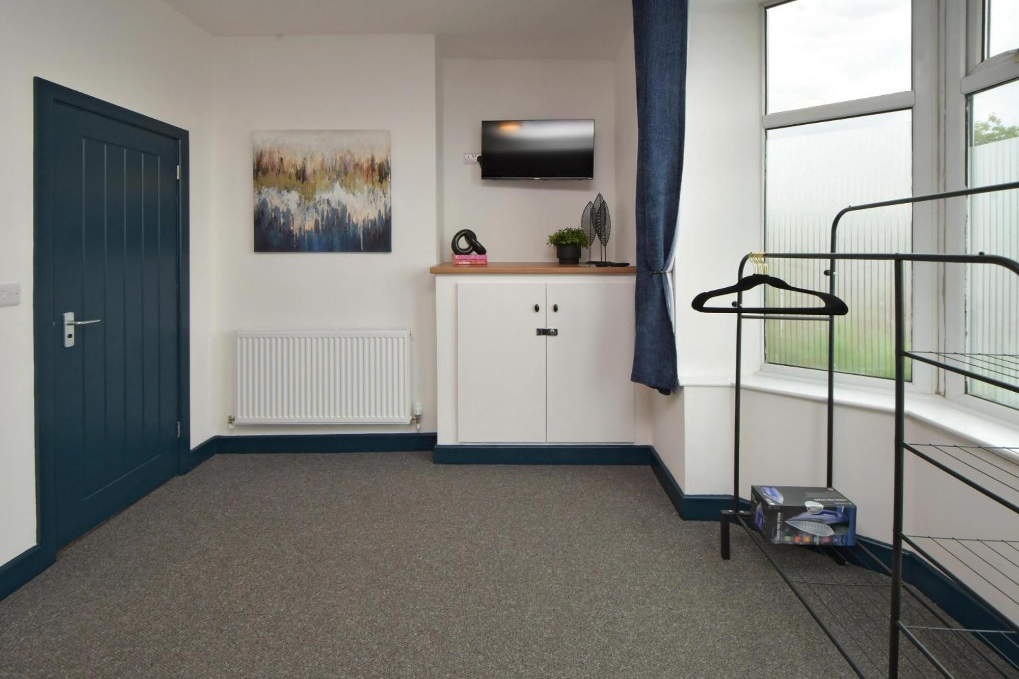Stay At Shobnall Road Rooms And Studios Burton Exterior photo