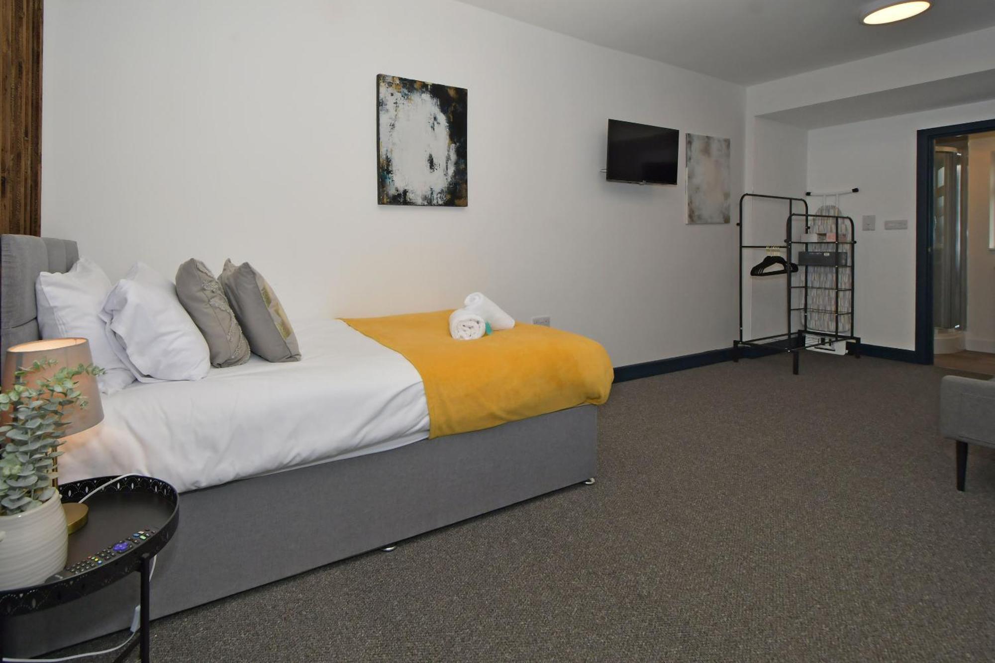 Stay At Shobnall Road Rooms And Studios Burton Exterior photo