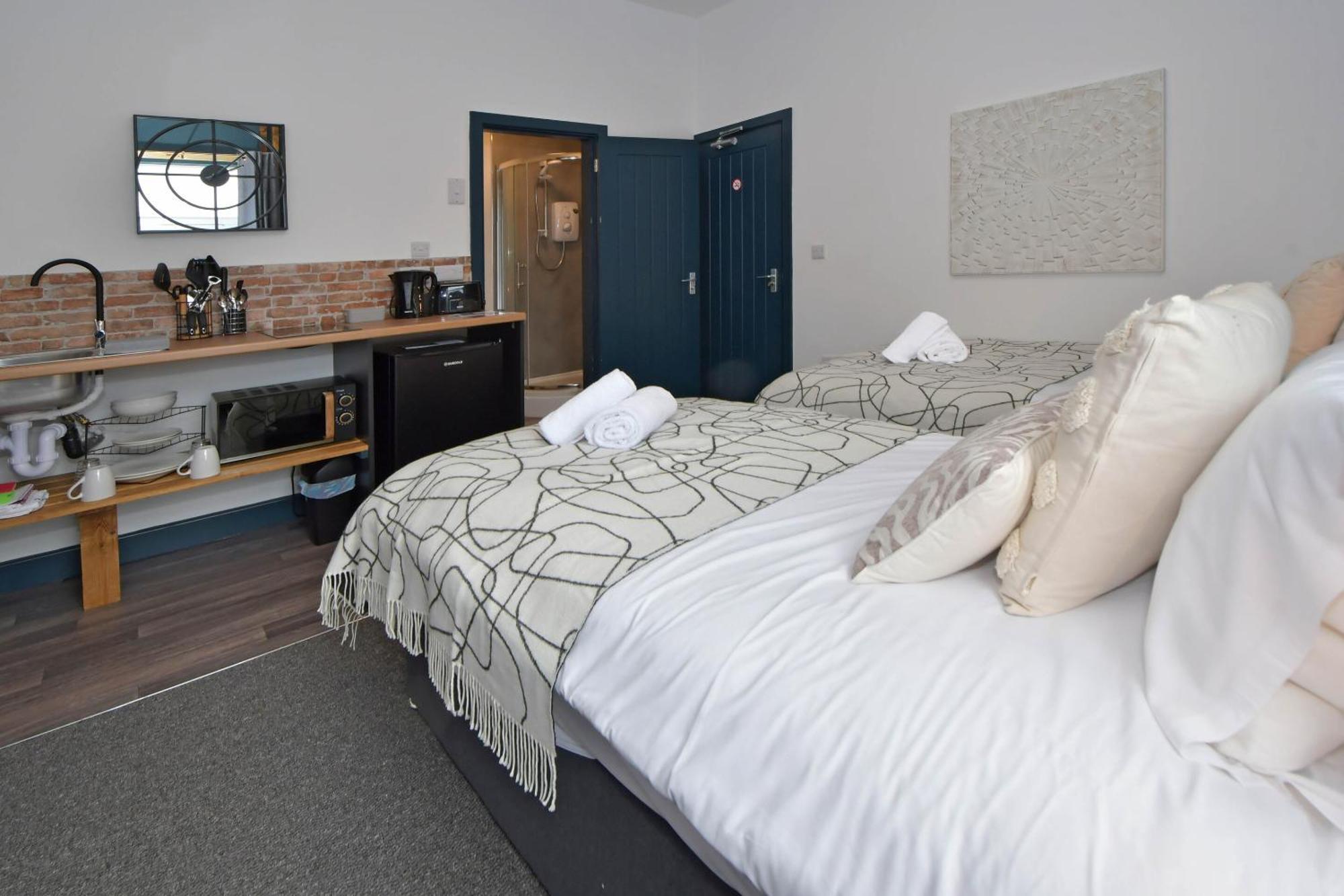 Stay At Shobnall Road Rooms And Studios Burton Exterior photo